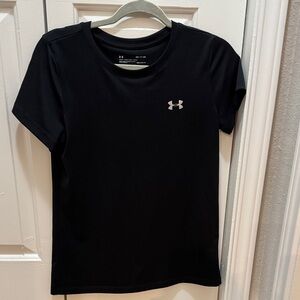 Under Armour Women’s Black Crew Neck Short Sleeve Tee with Silver Logo